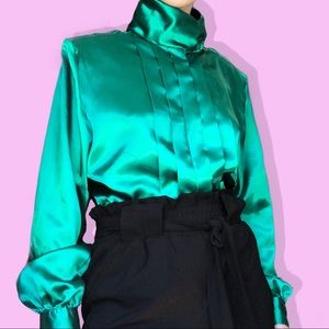 NWT Vintage Worthington Green Button with Ruffles